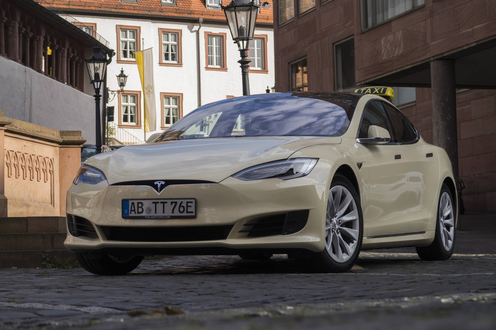 Tesla Taxi