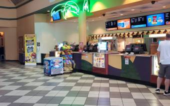 Regal Hollywood - Port Richey