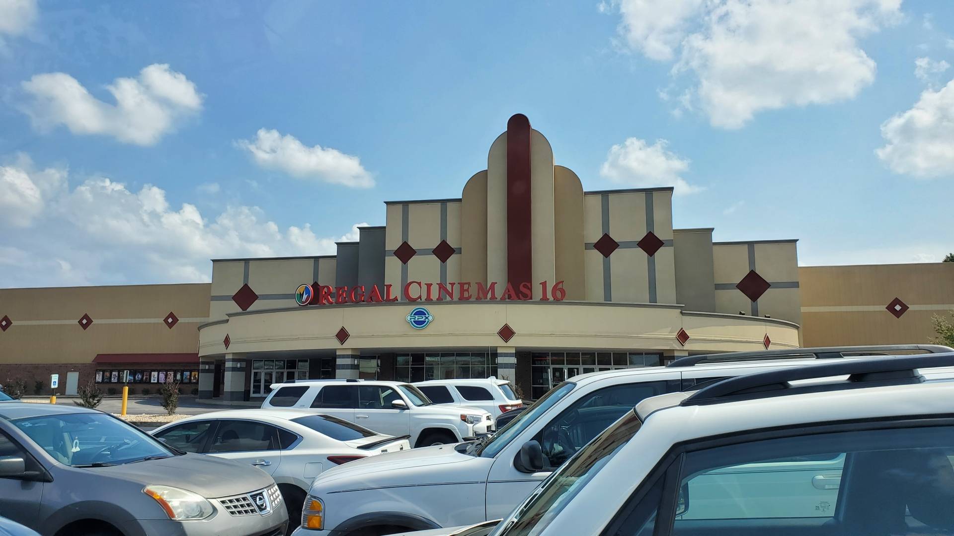 movie theater in tiny town clarksville tn