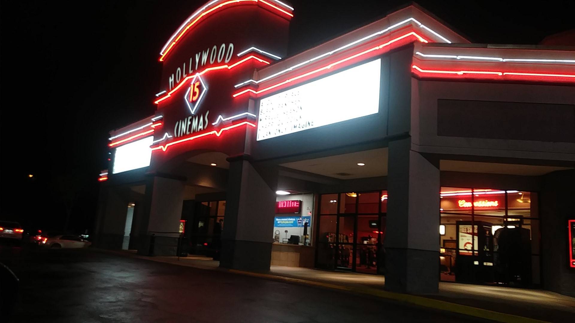 Regal Hollywood Cinemas - Gainesville