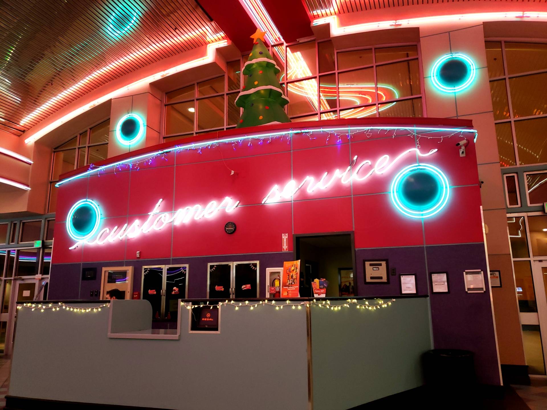 Regal Hollywood ScreenX, 4DX & RPX - Nashville