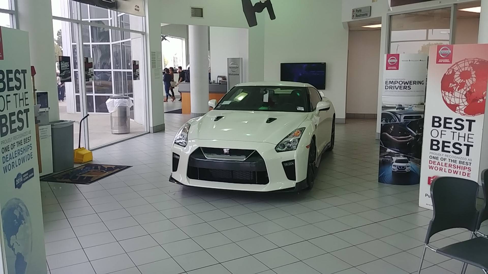 HGreg.com Nissan Puente Hills