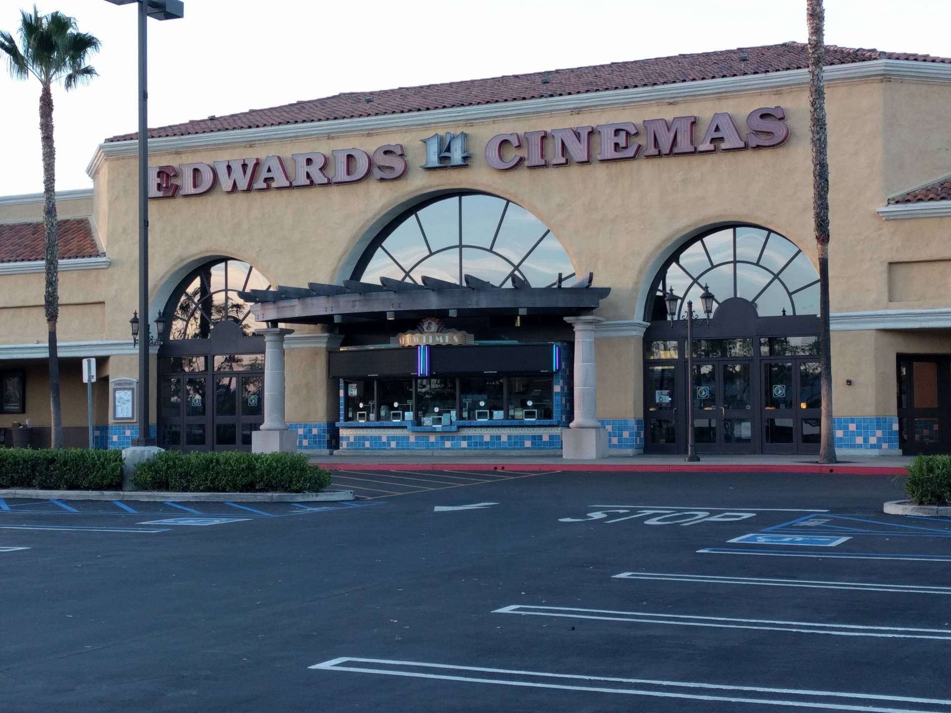 Regal Edwards Anaheim Hills