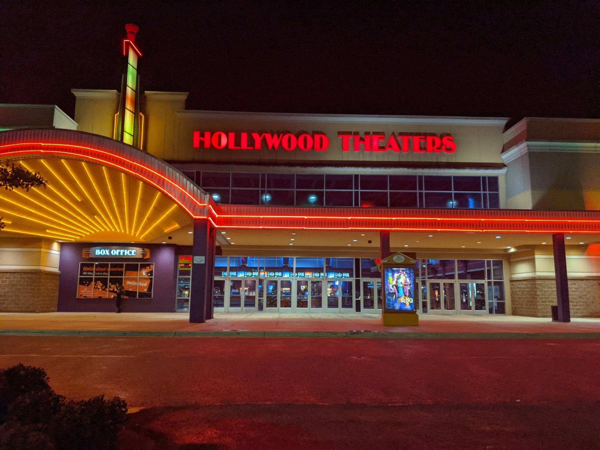 Regal River City Marketplace