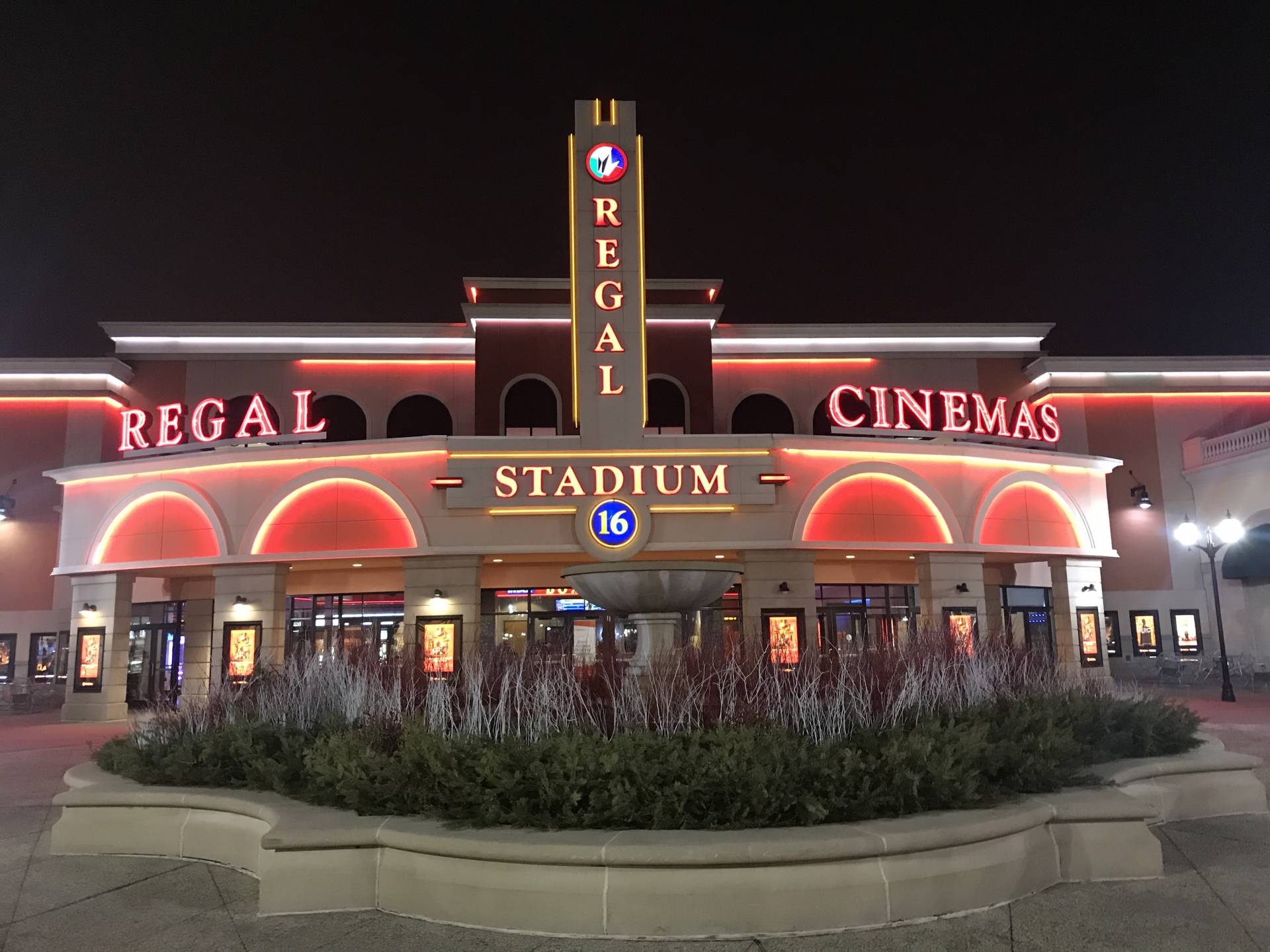 Regal Deer Park & IMAX