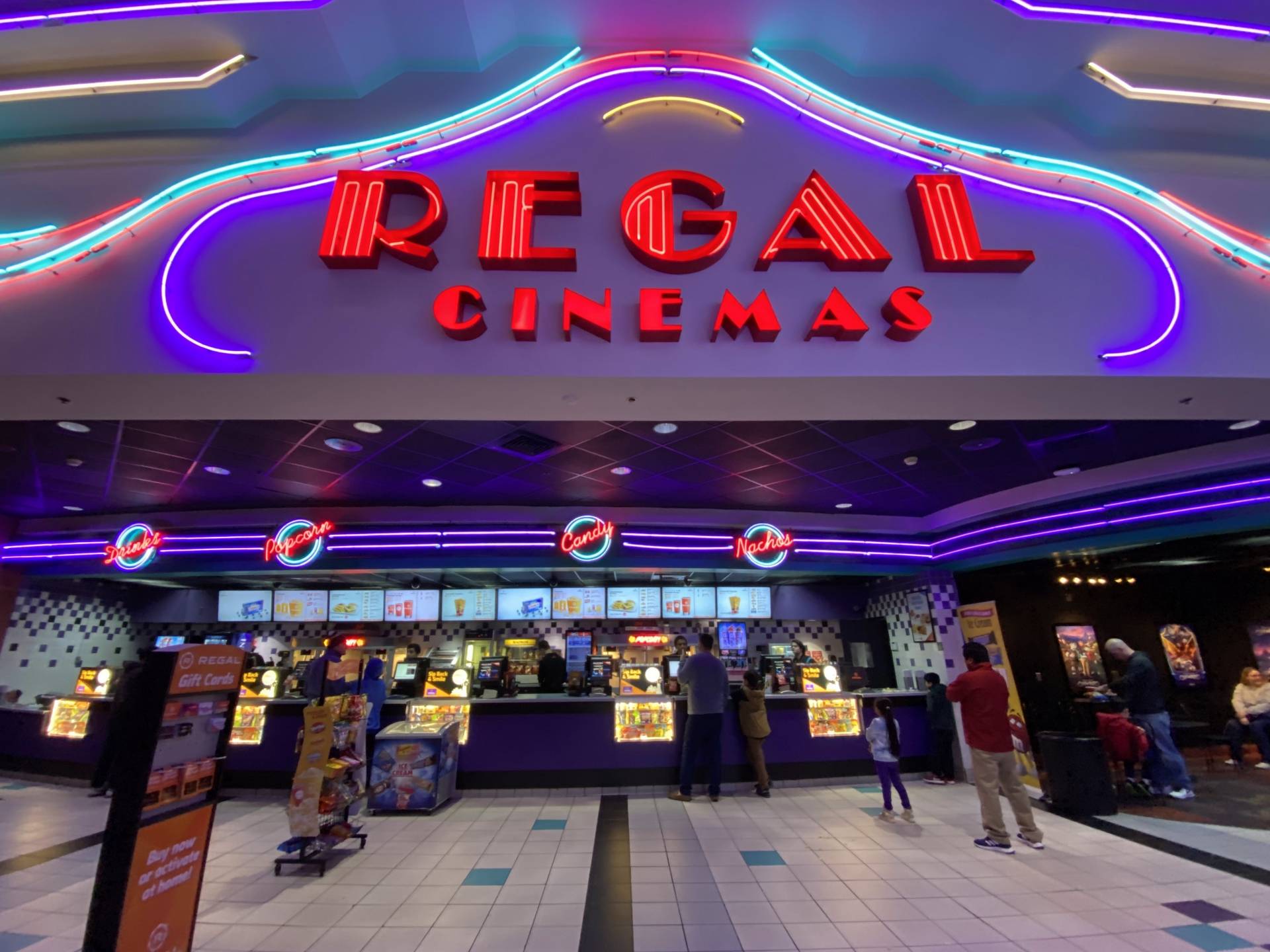 Regal Rockville Center