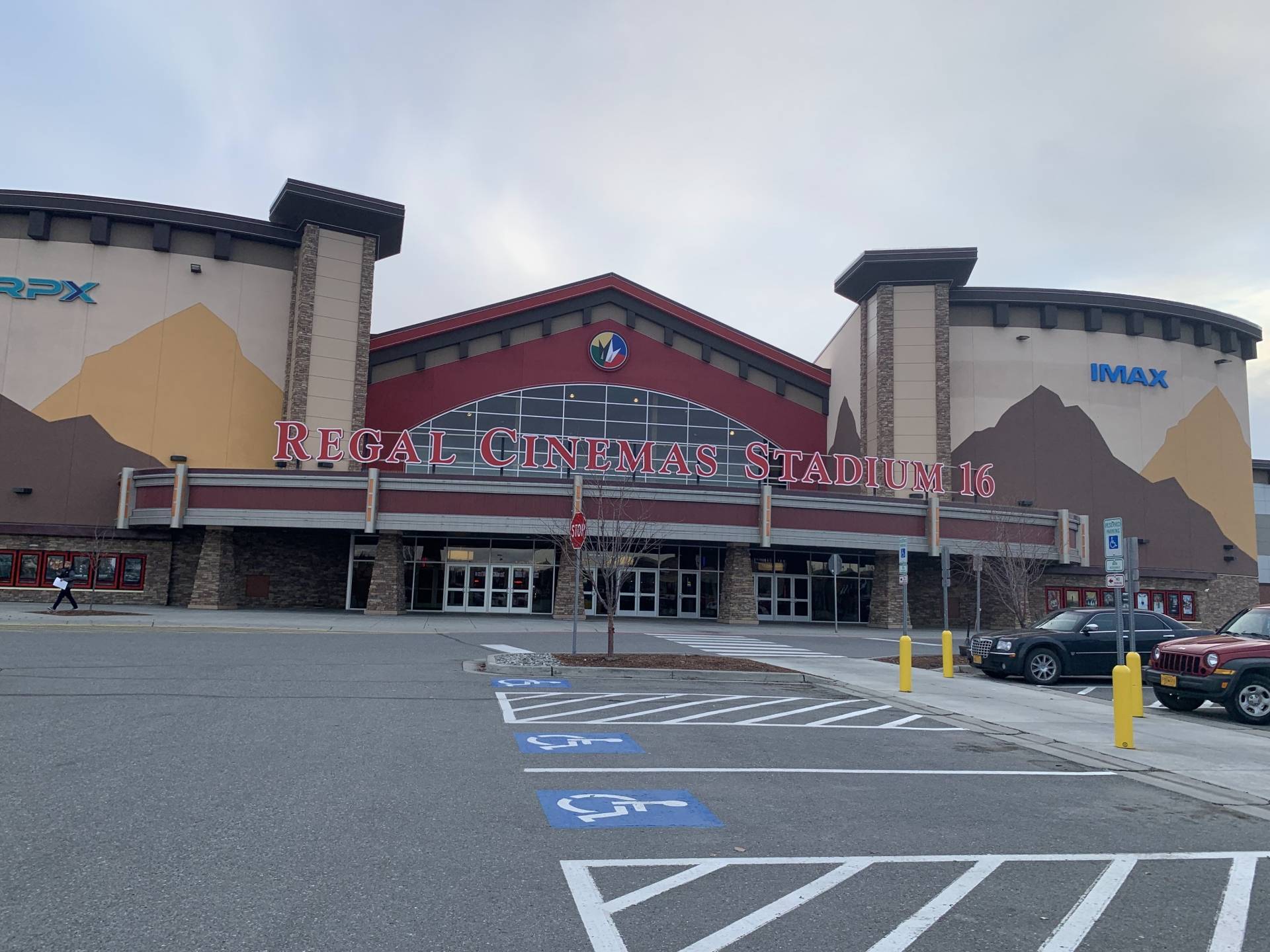 Regal Tikahtnu IMAX & RPX
