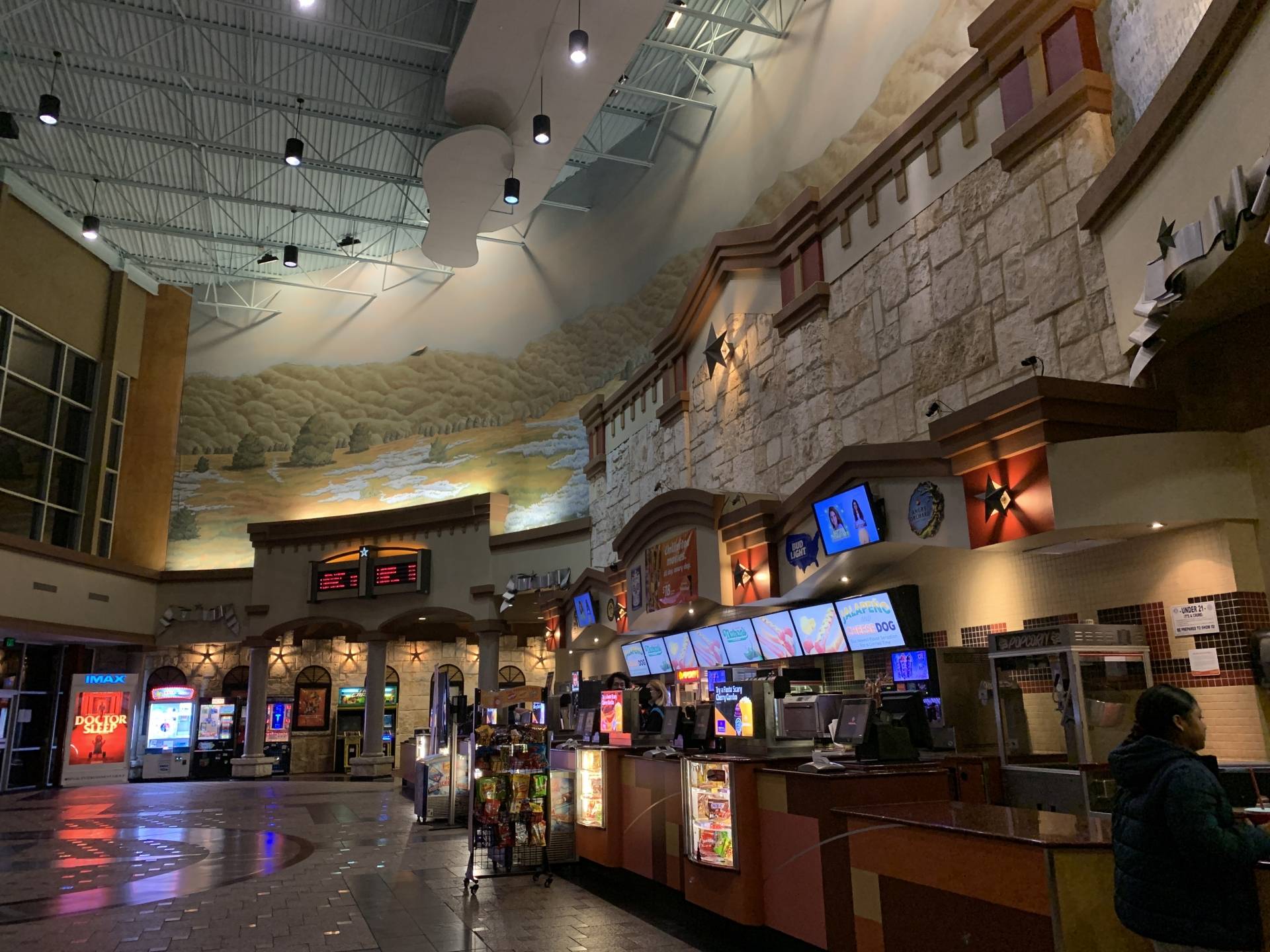 Regal Gateway 4DX & IMAX