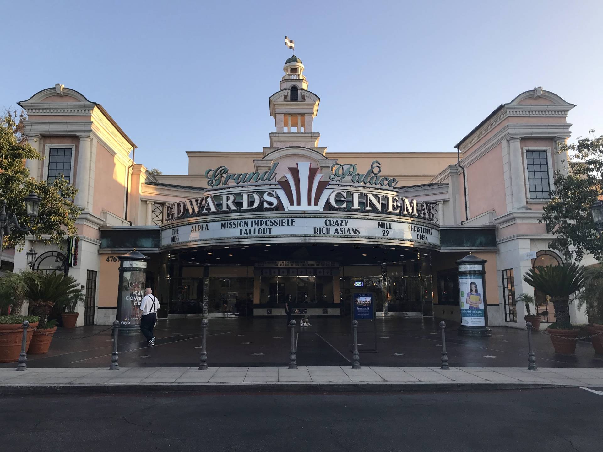 Regal Edwards Calabasas
