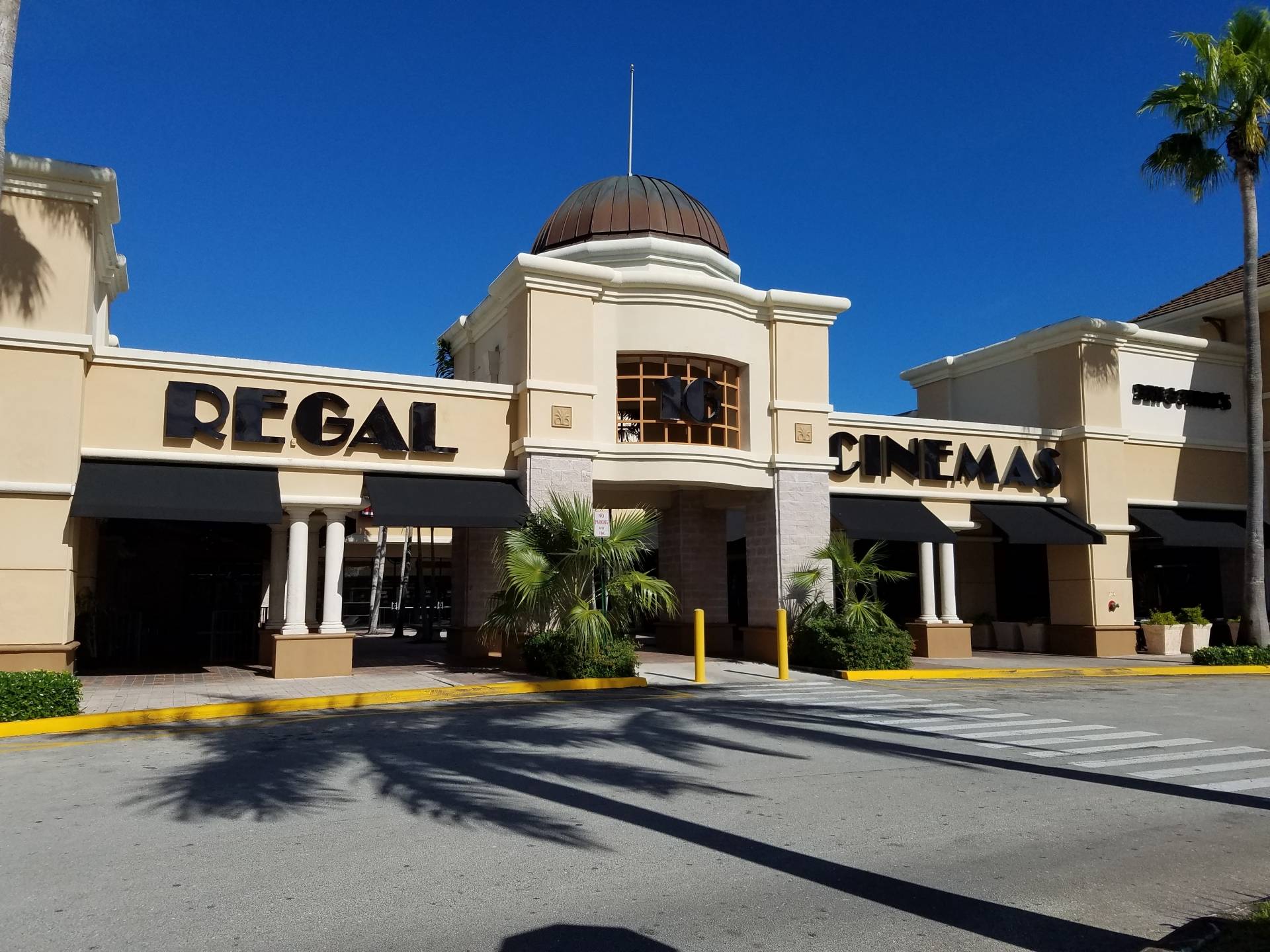 Regal Magnolia Place