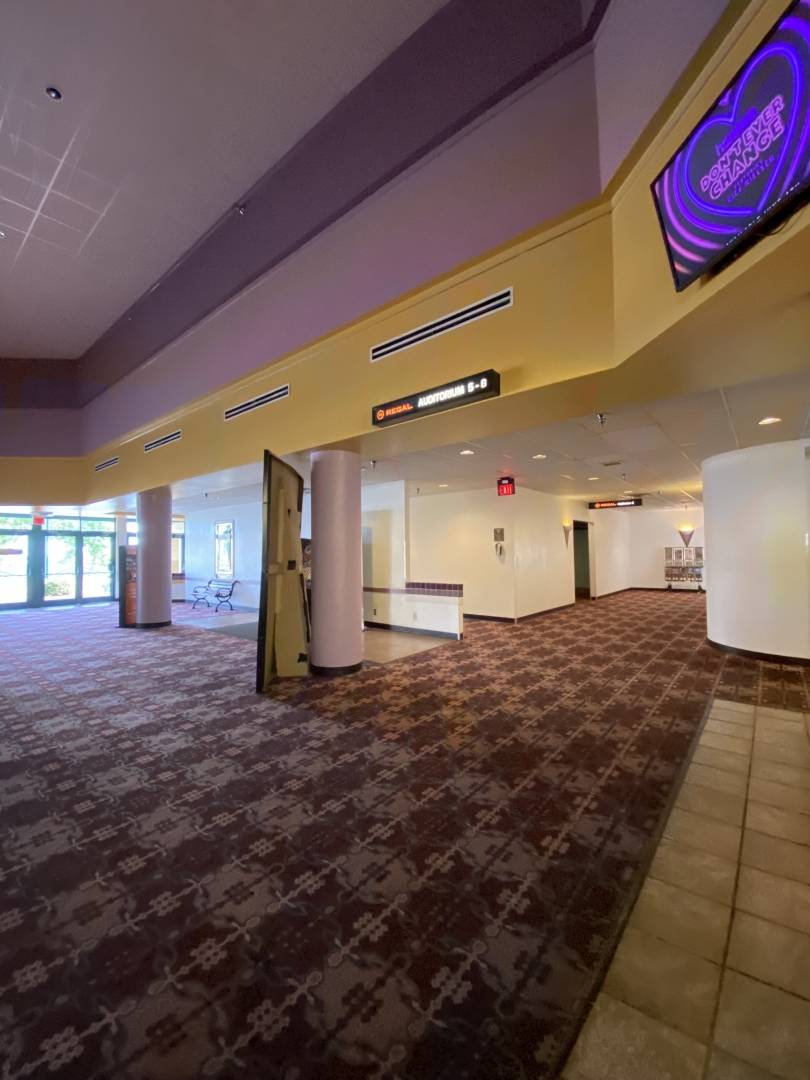 Regal UA High Ridge
