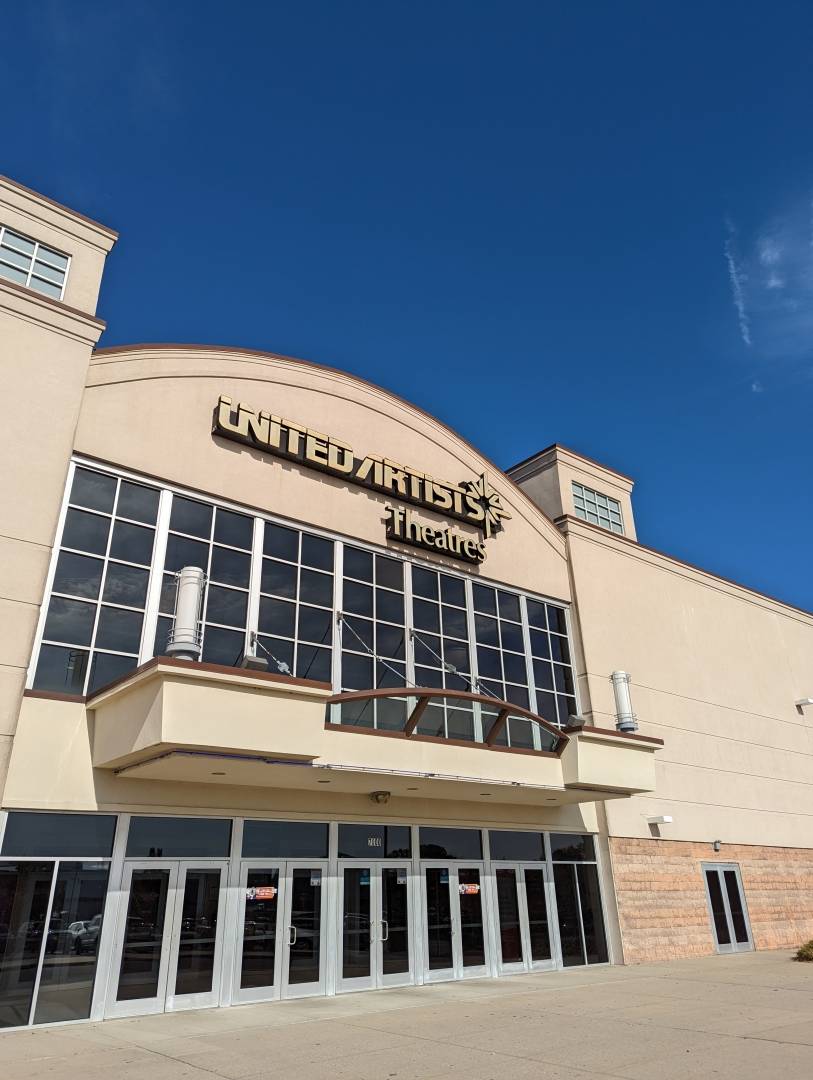 Regal Westbury IMAX & RPX