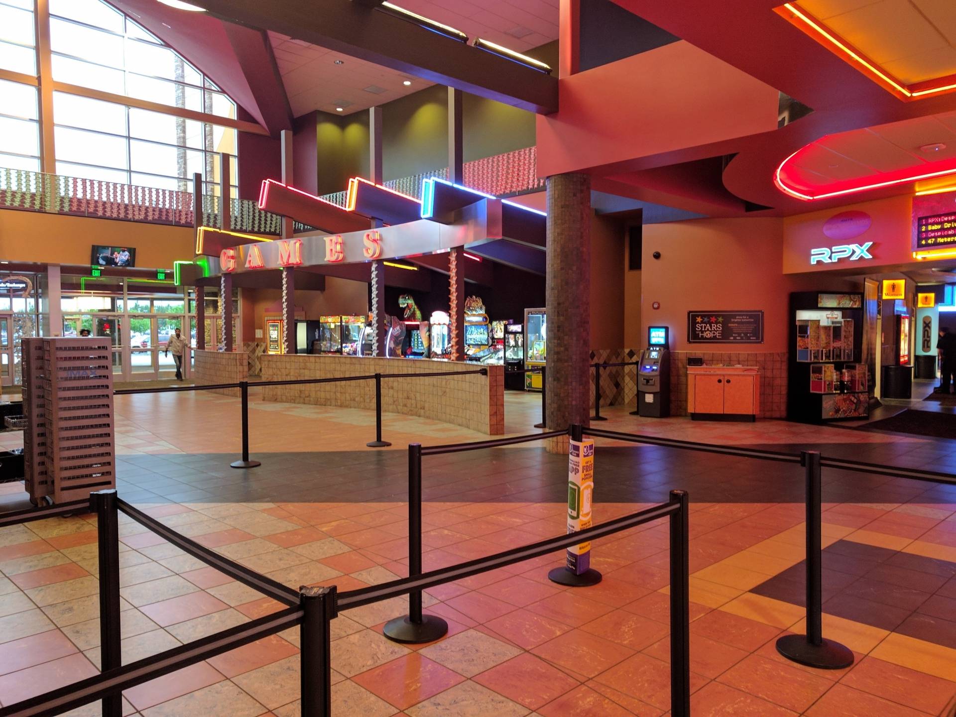 Regal Tikahtnu IMAX & RPX