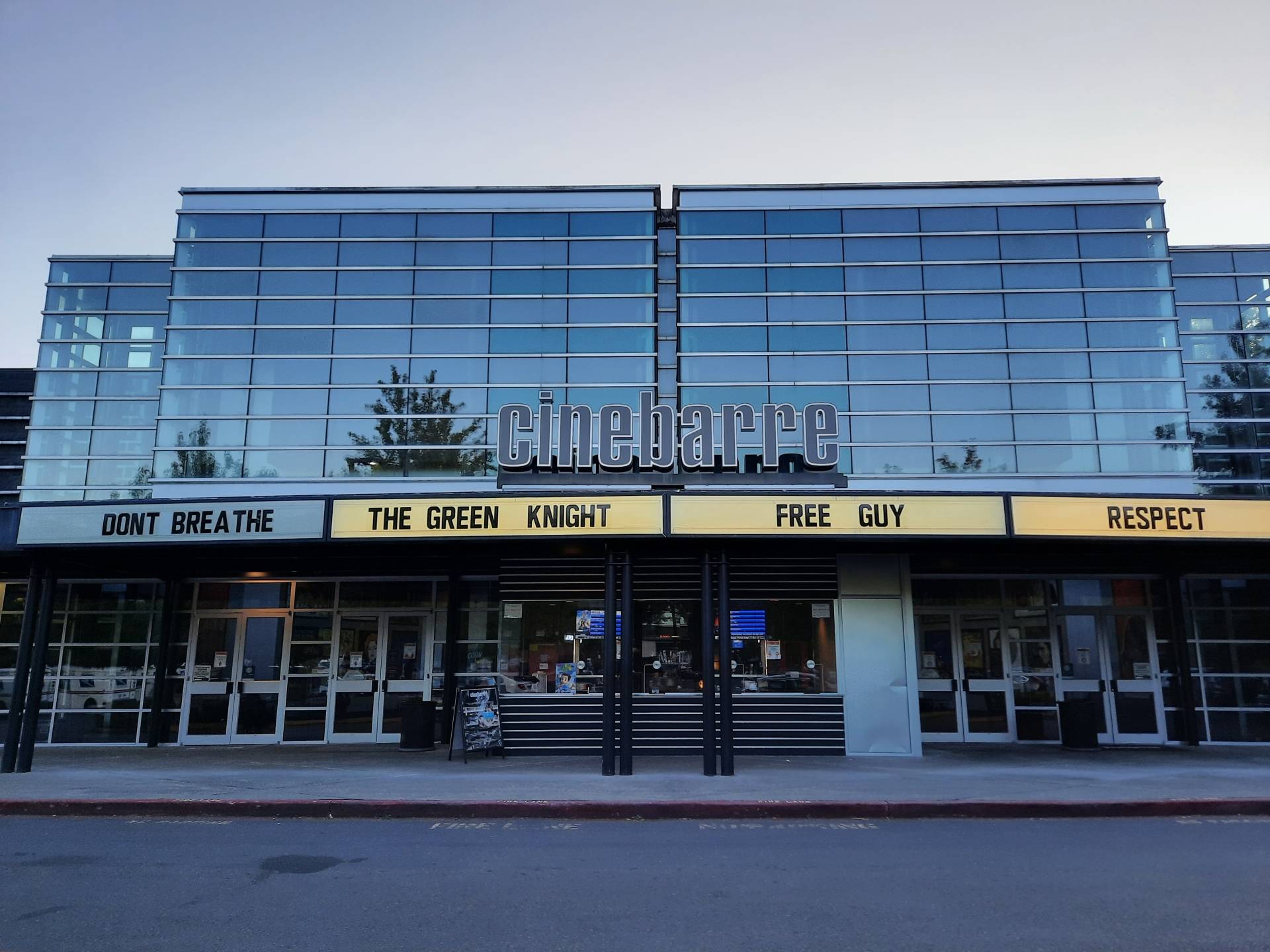Regal Cinebarre Mountlake