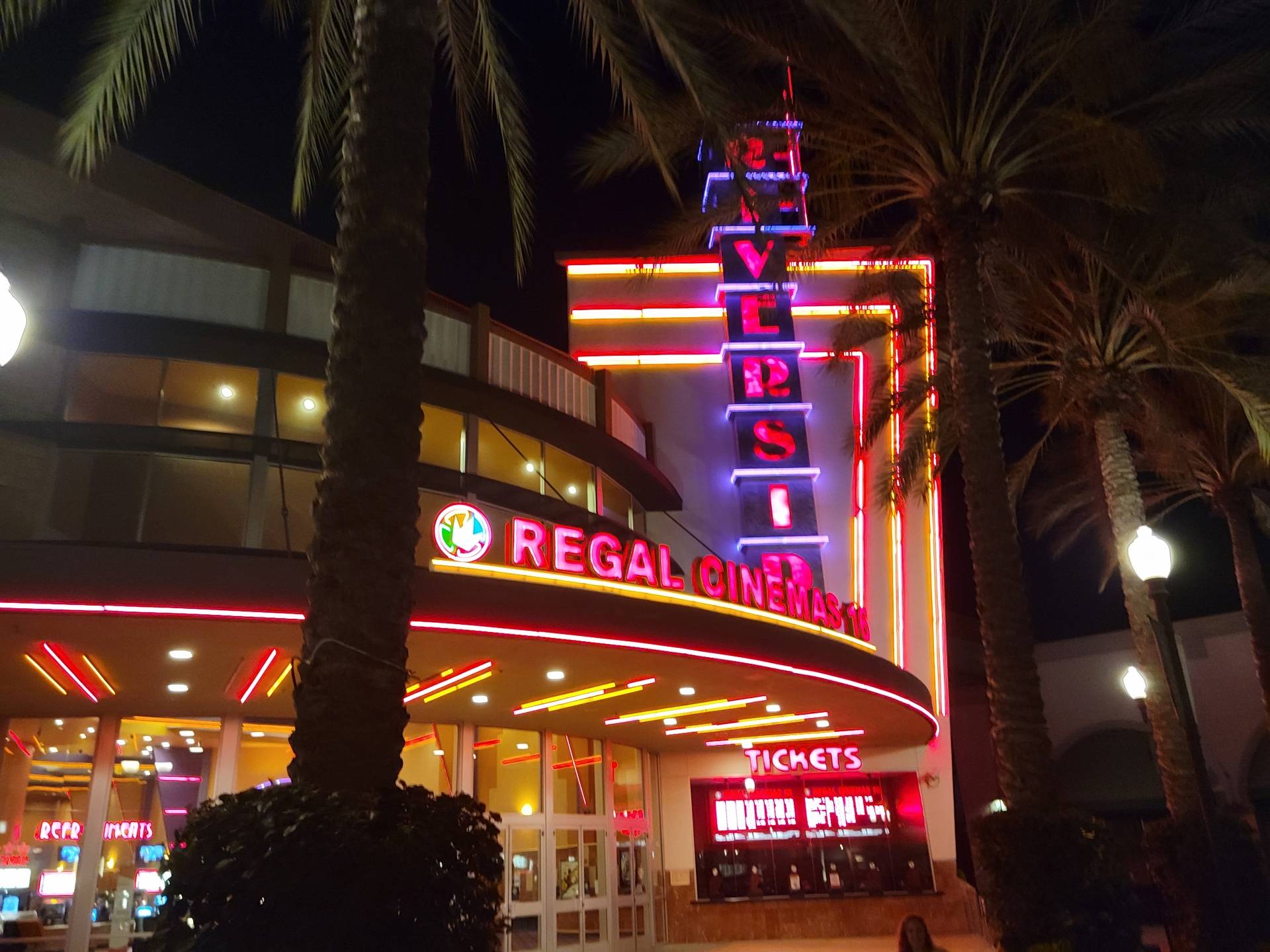 Regal Riverside Plaza