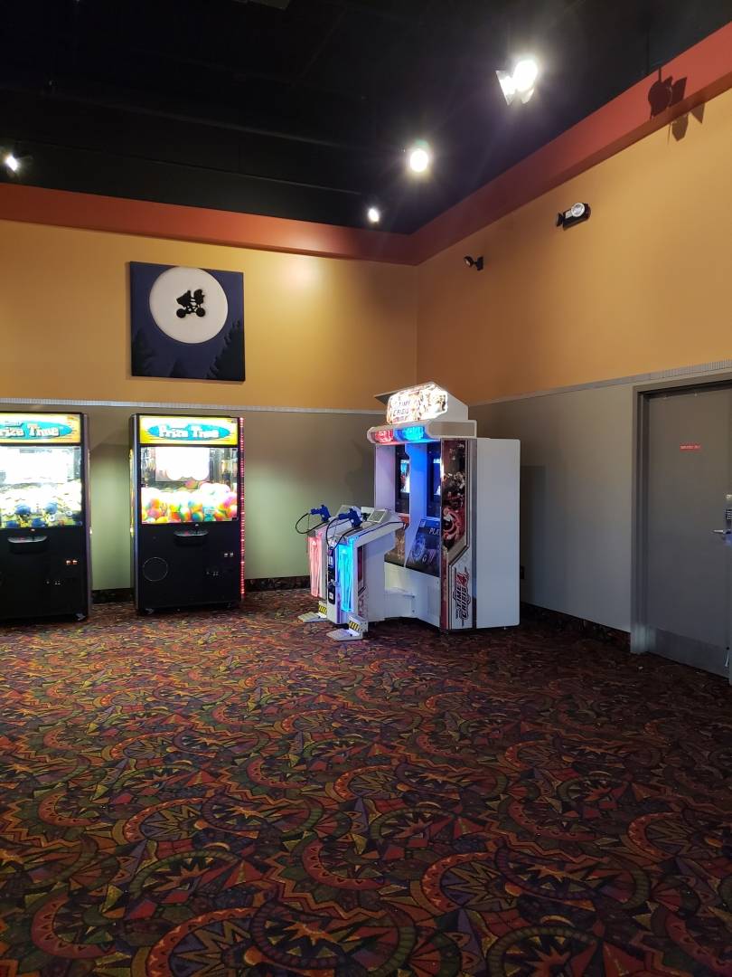 Regal Hooksett