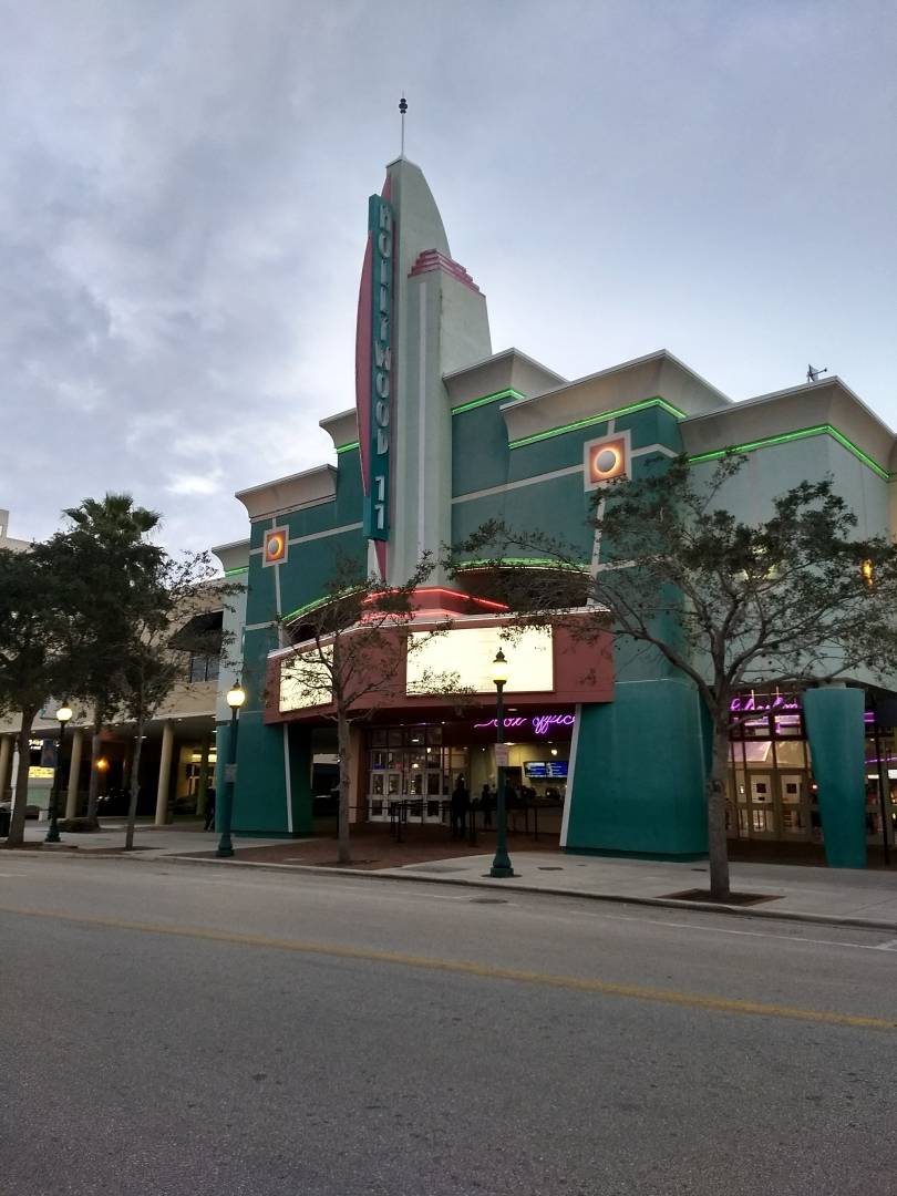 Regal Hollywood - Sarasota