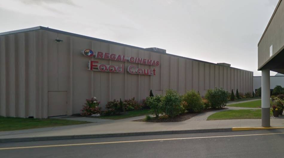 Regal Champlain Centre