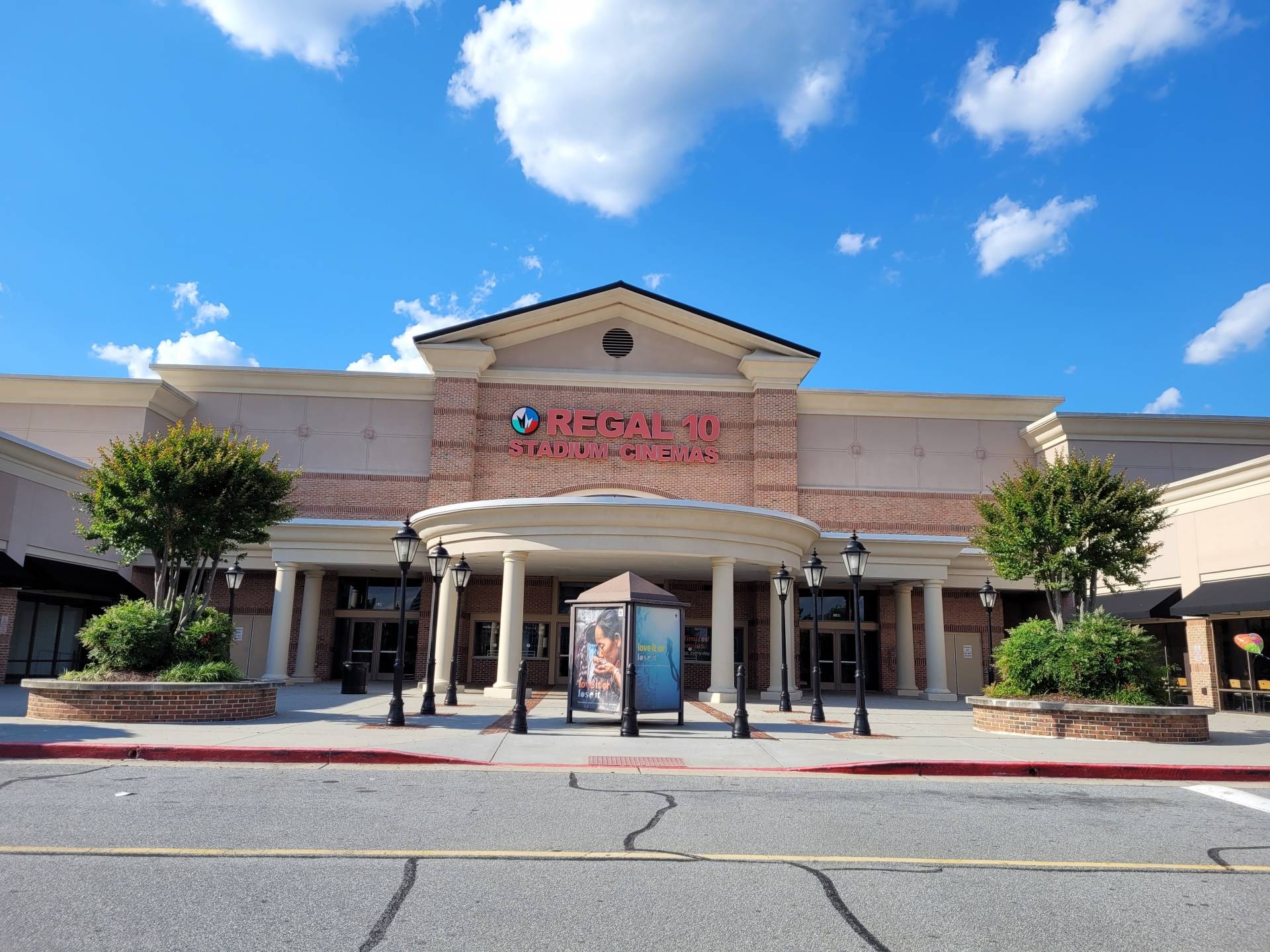 Regal Perimeter Pointe