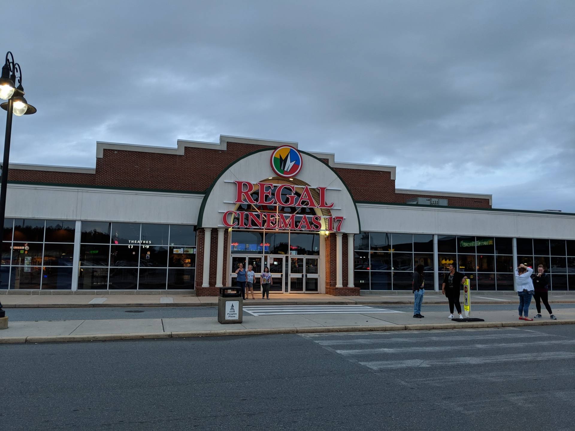 Regal Peoples Plaza