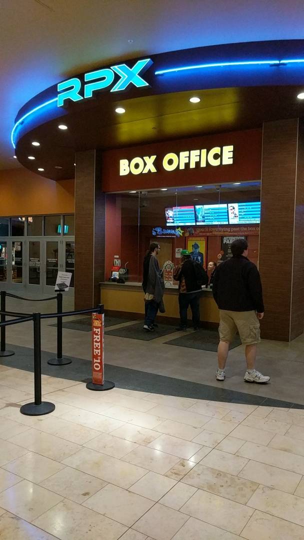 Regal Lansing Mall & RPX