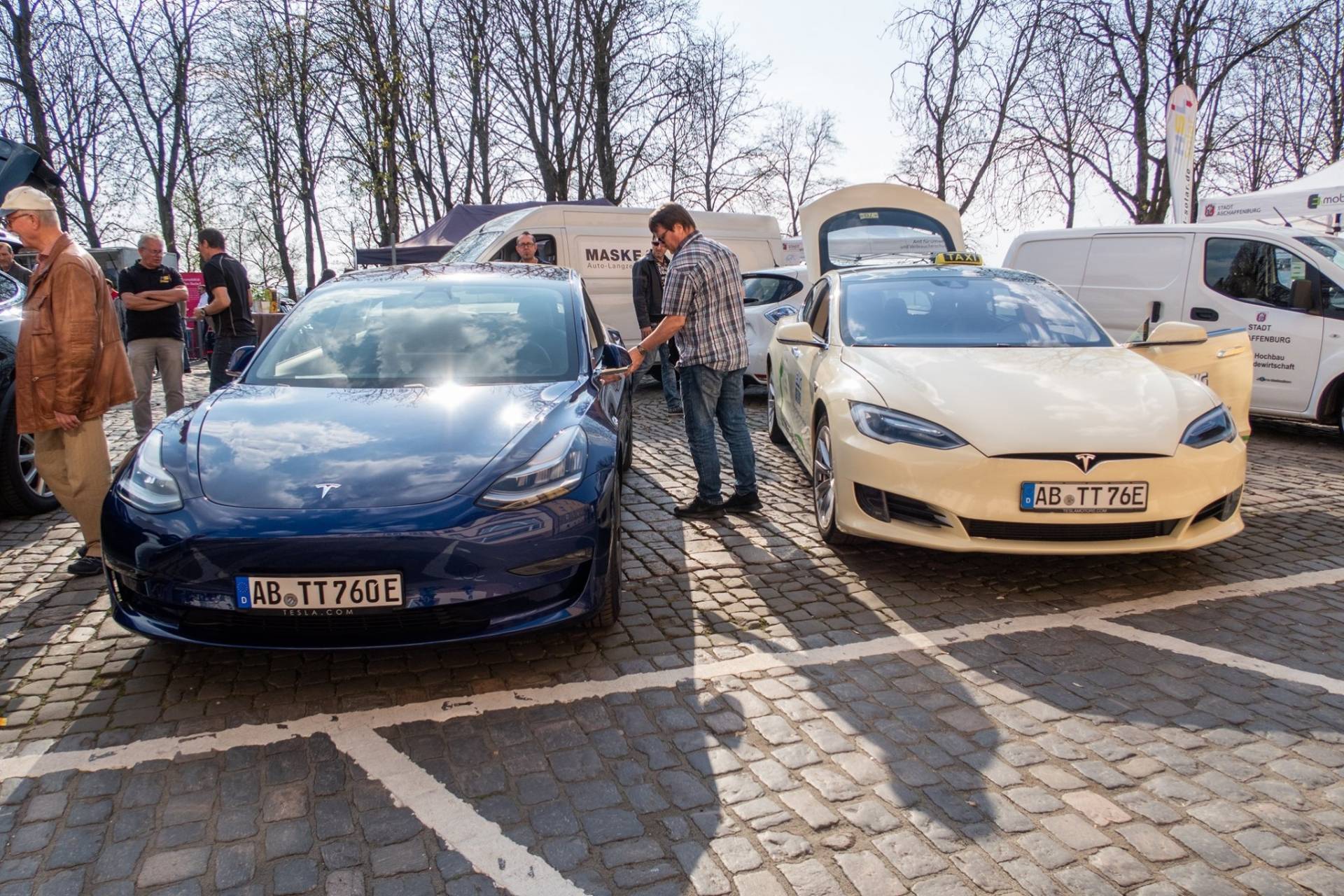 Tesla Taxi