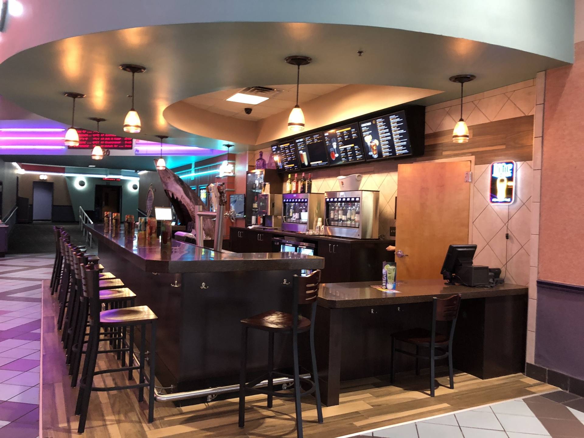 Regal Avenues 4DX & RPX