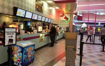 Regal Hollywood ScreenX, 4DX & RPX - Nashville