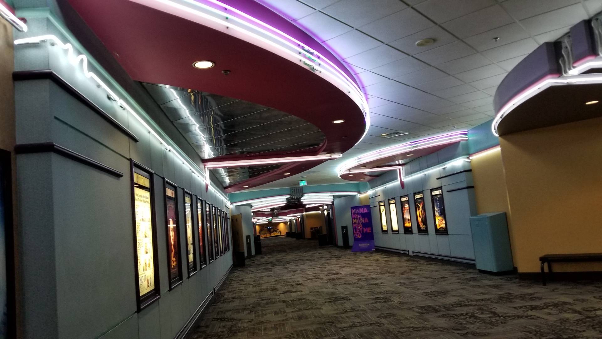 Regal Hollywood ScreenX, 4DX & RPX - Nashville
