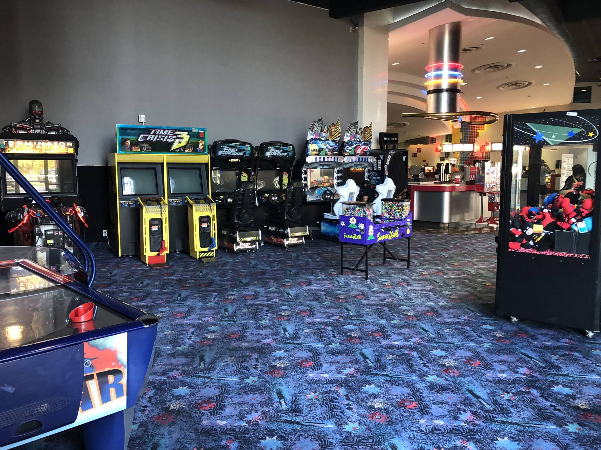 Regal UA Galaxy Theatre & ScreenX - Dallas