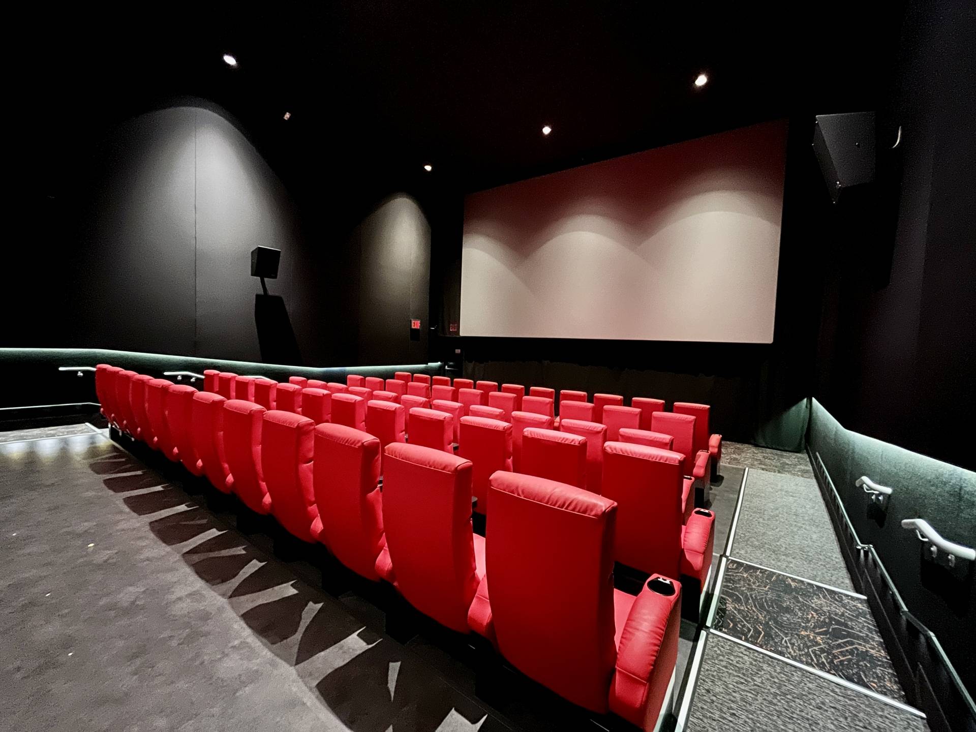 Regal Union Square ScreenX & 4DX