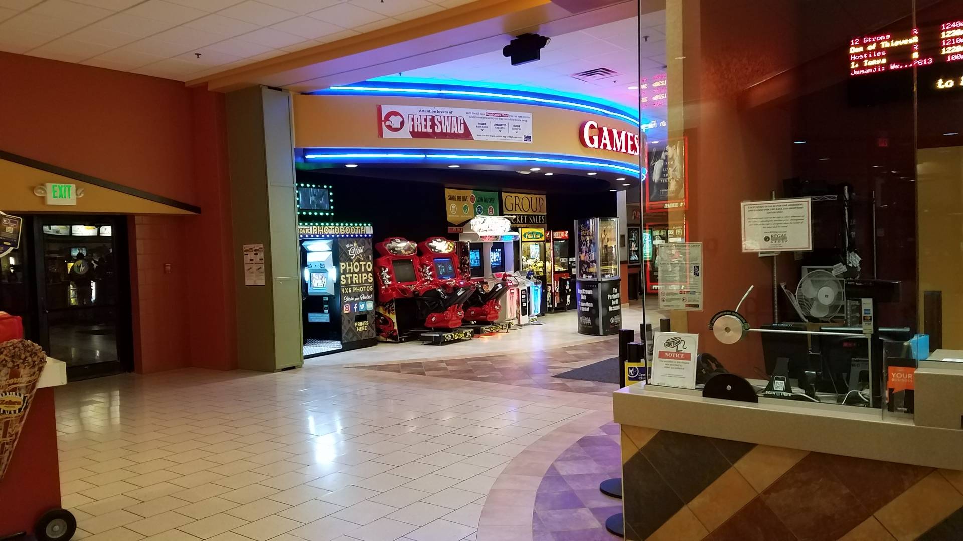 Regal Champlain Centre