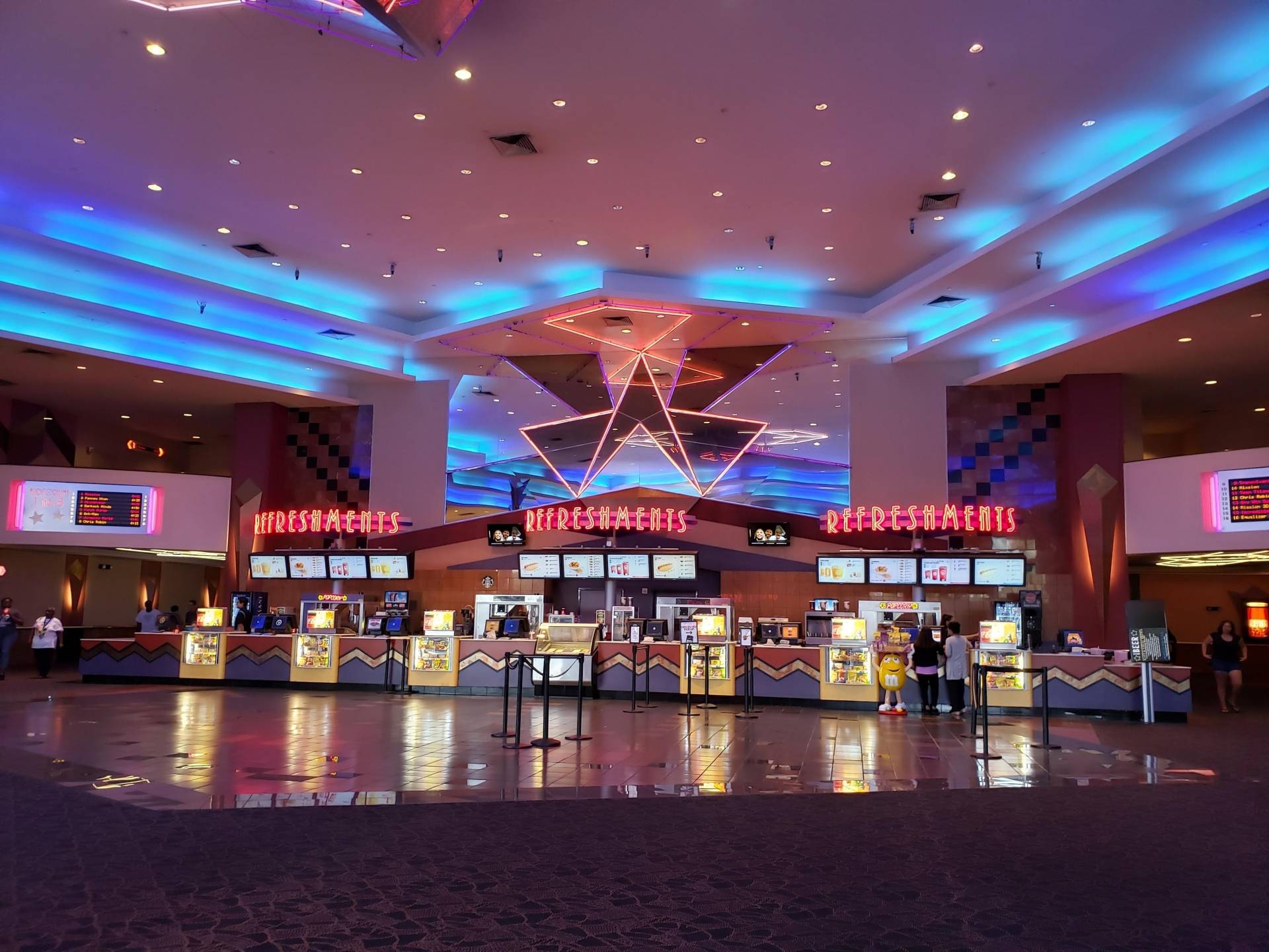 Regal Manchester - Fresno