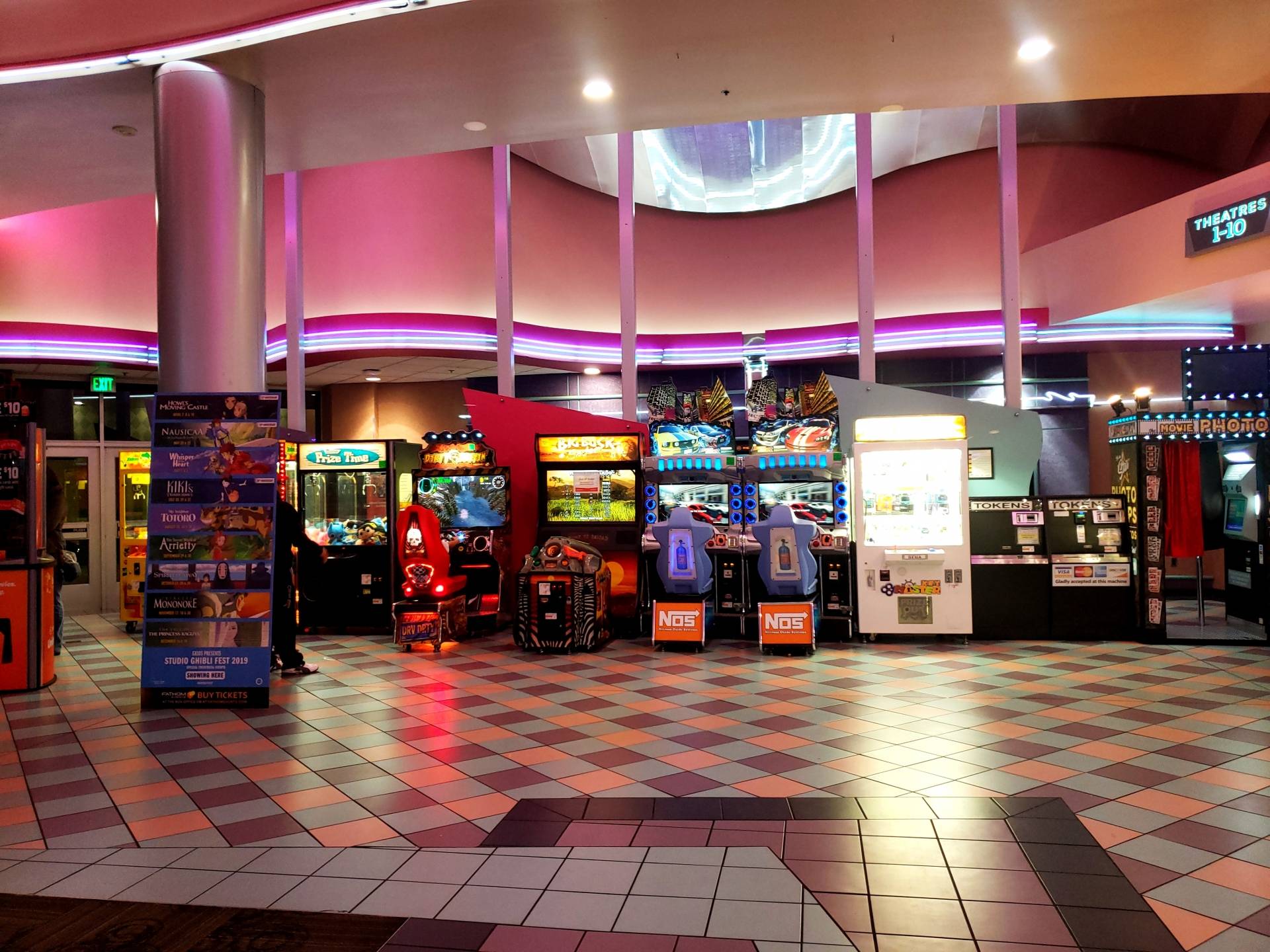 Regal Hollywood ScreenX, 4DX & RPX - Nashville
