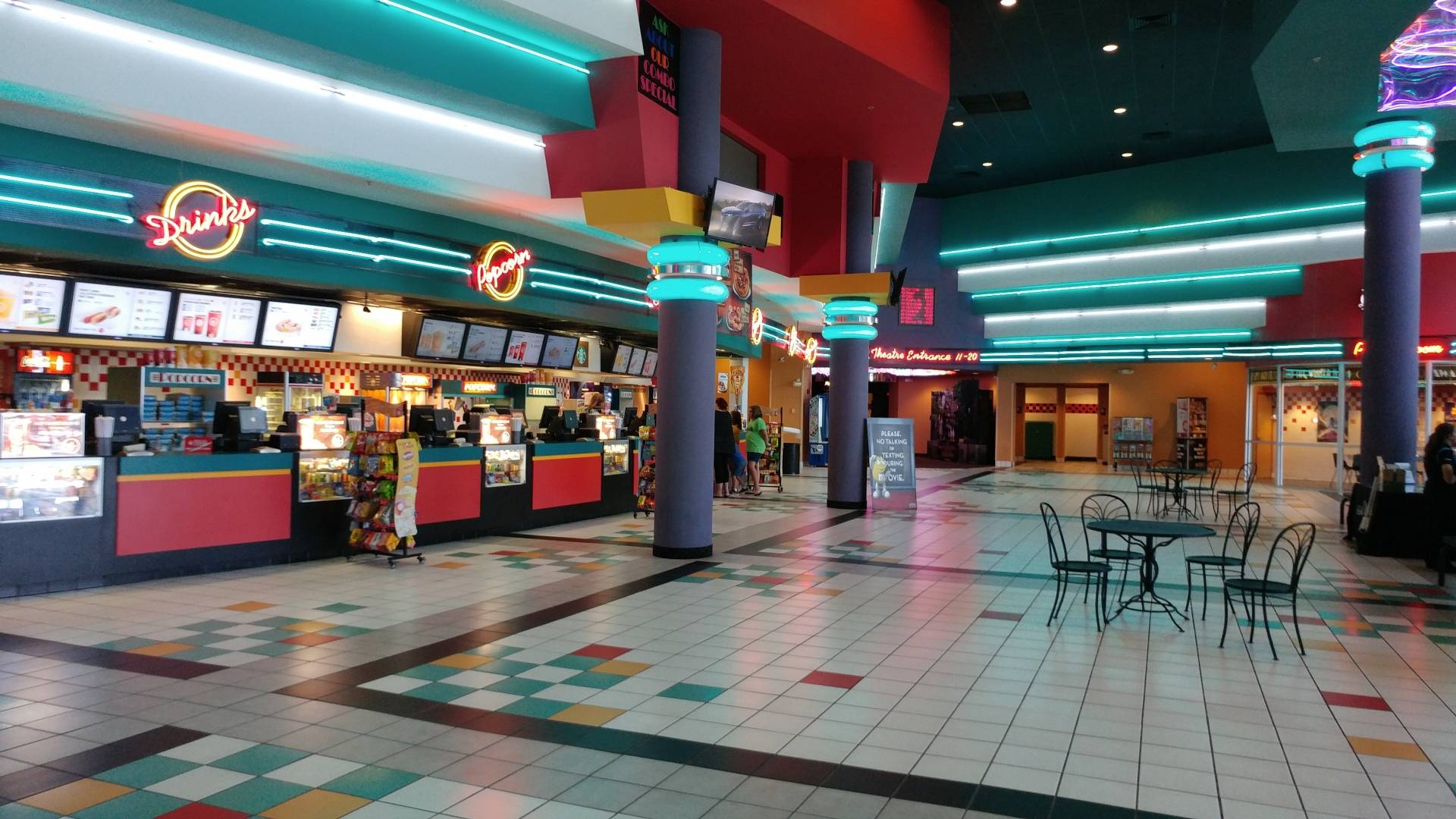 Regal Fairfield Commons & RPX
