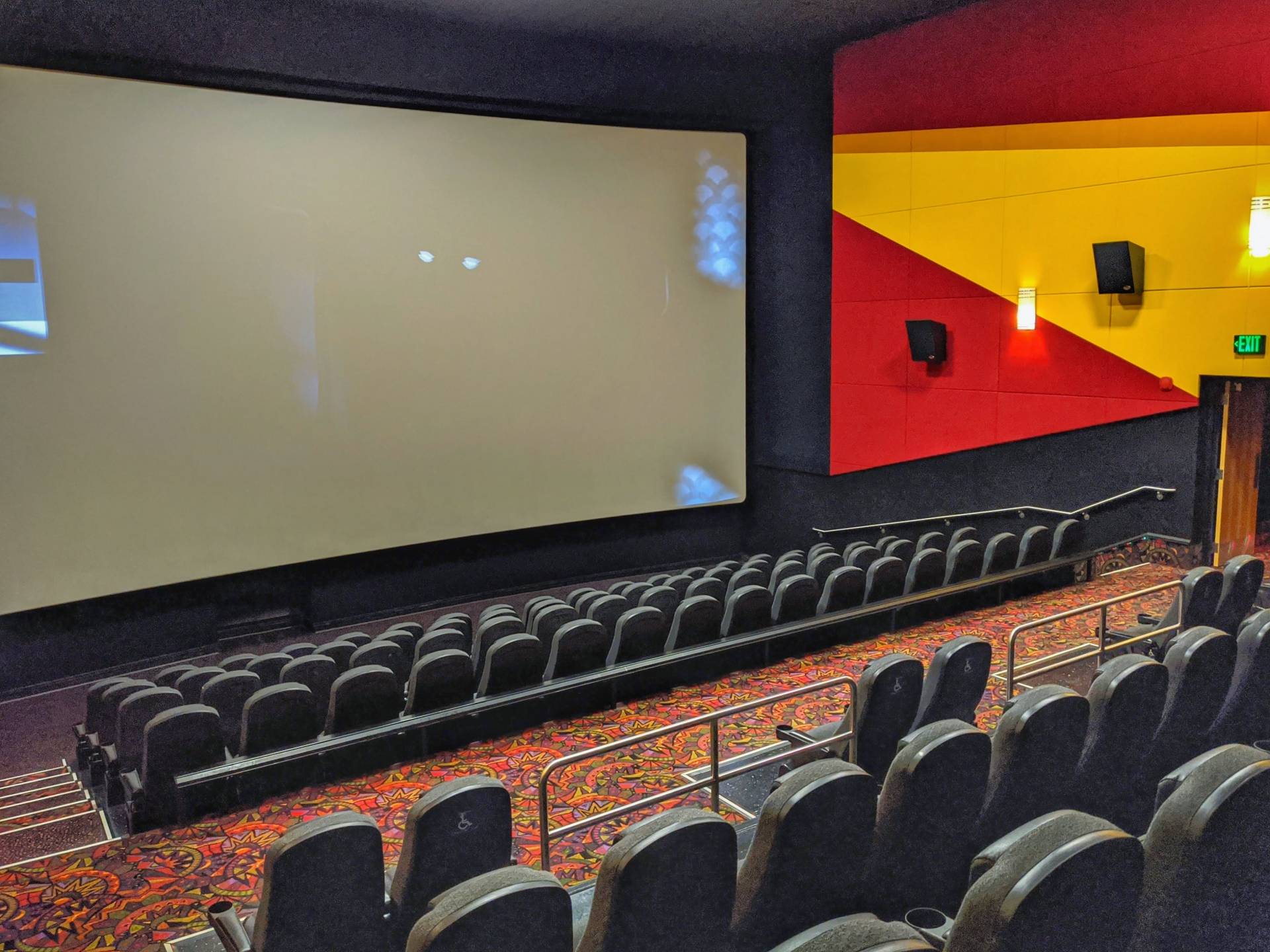 Regal Tikahtnu IMAX & RPX