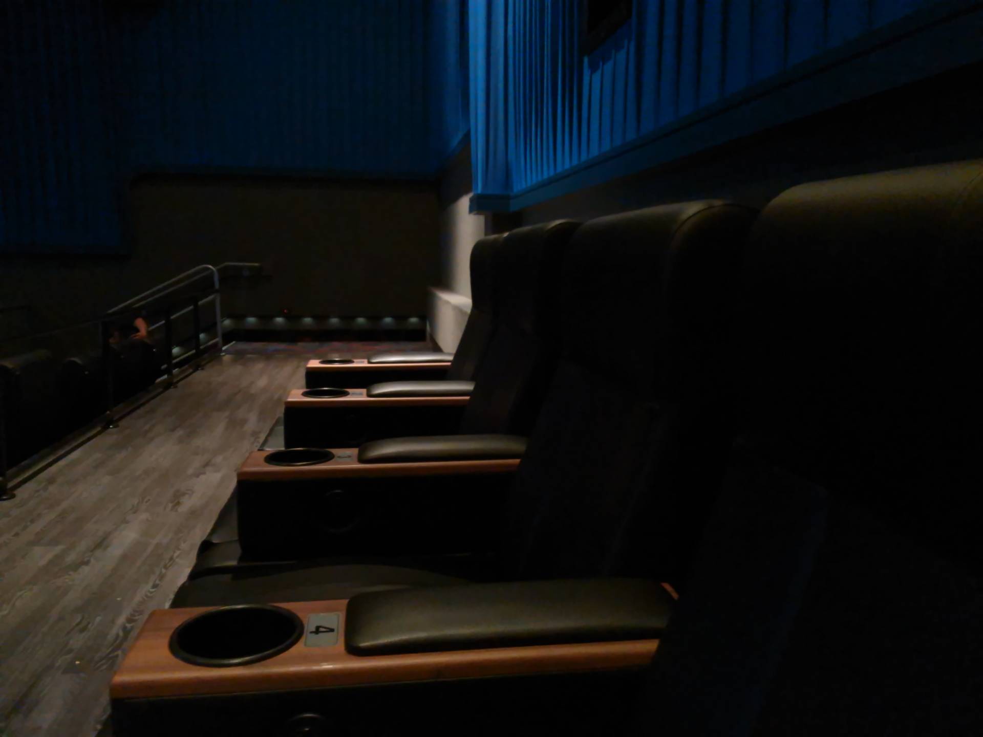 Regal UA Galaxy Theatre & ScreenX - Dallas